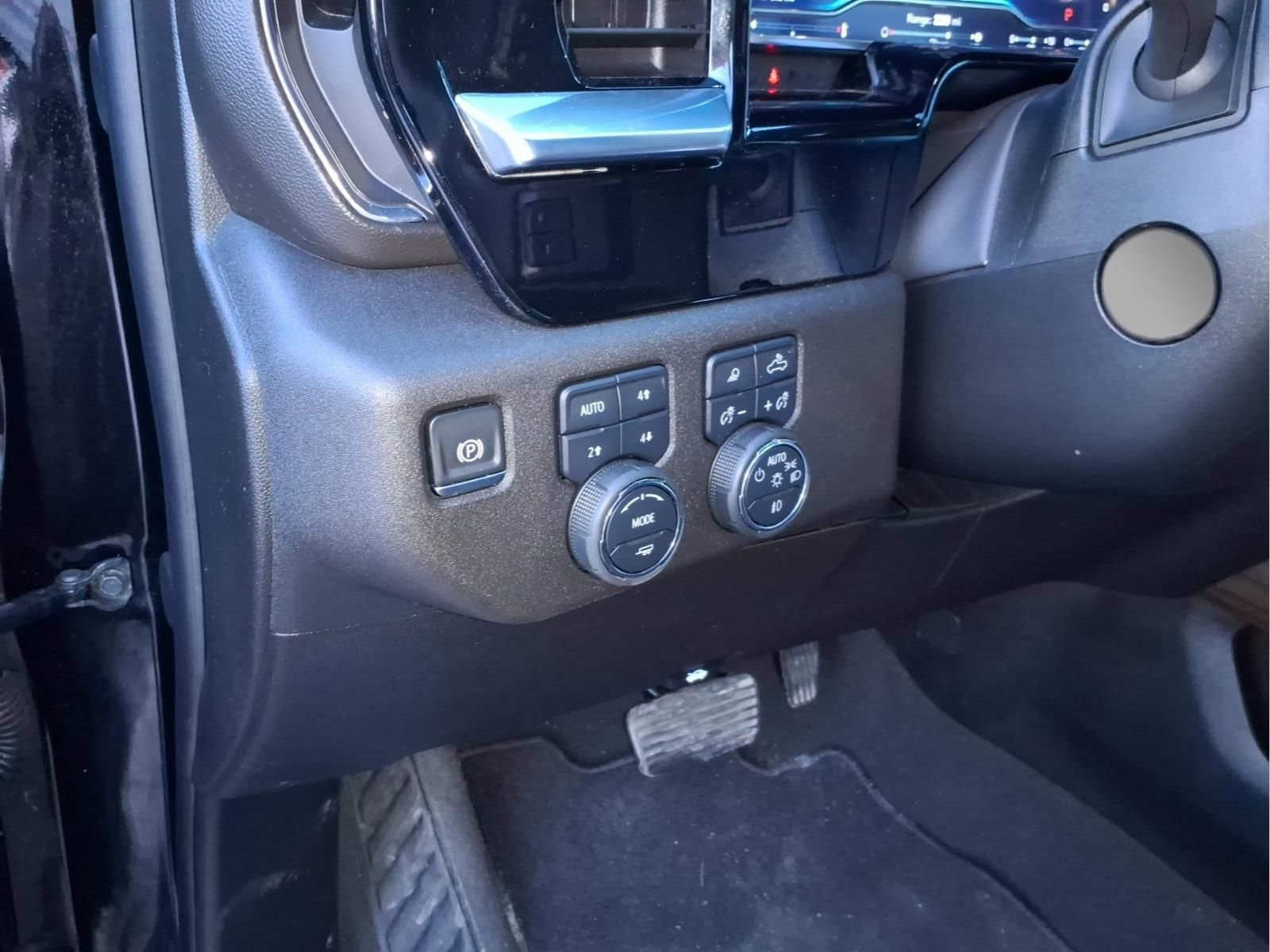Used 2024 Chevrolet Silverado 1500 High Country w/ Midnight Edition image 20
