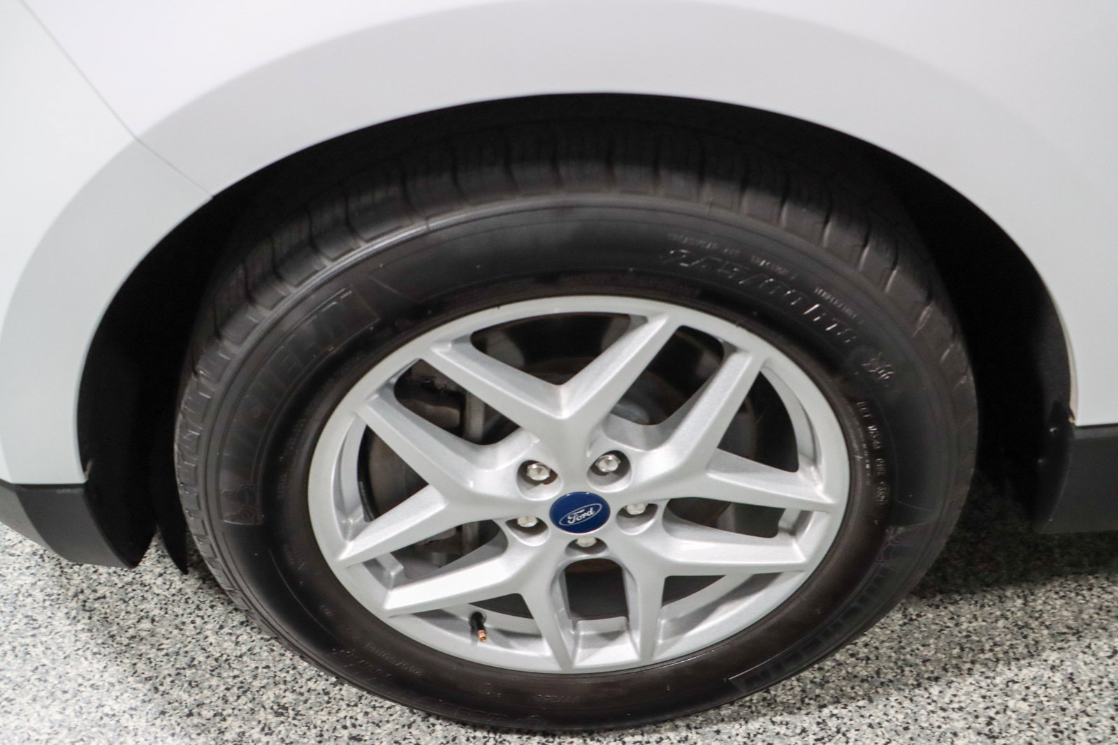 Used 2021 Ford Edge SEL image 11