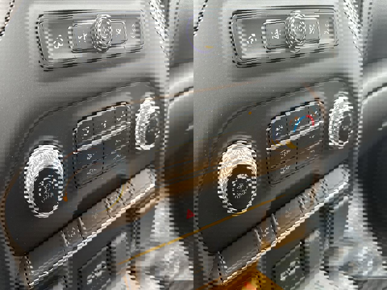 New 2025 GMC Sierra 2500 Pro w/ Convenience Package image 18