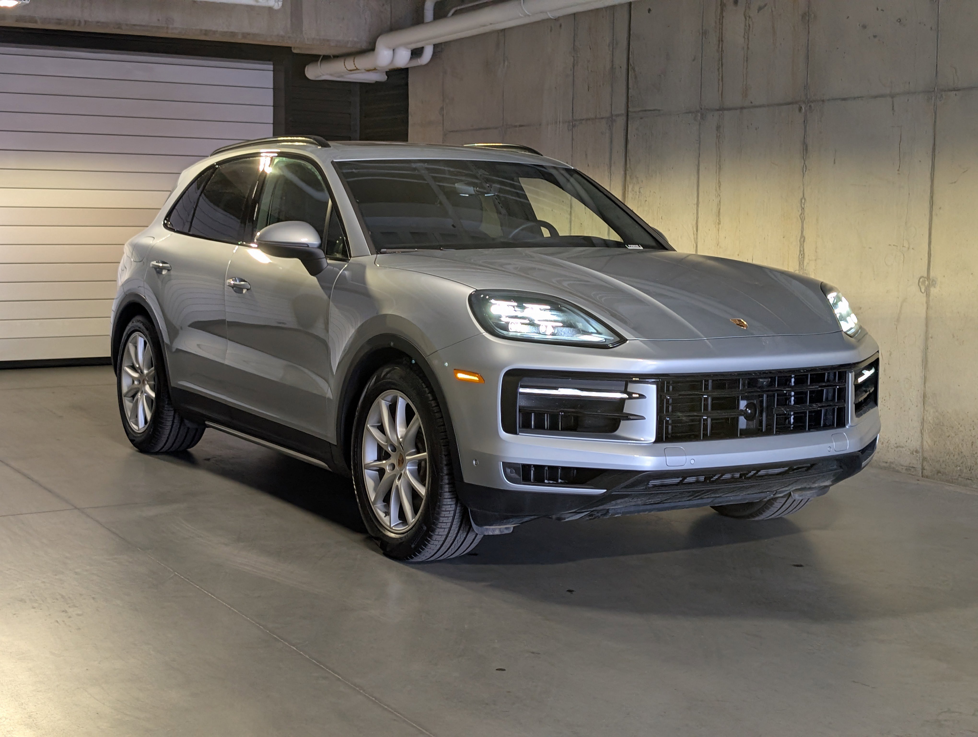 Certified 2025 Porsche Cayenne S image 9
