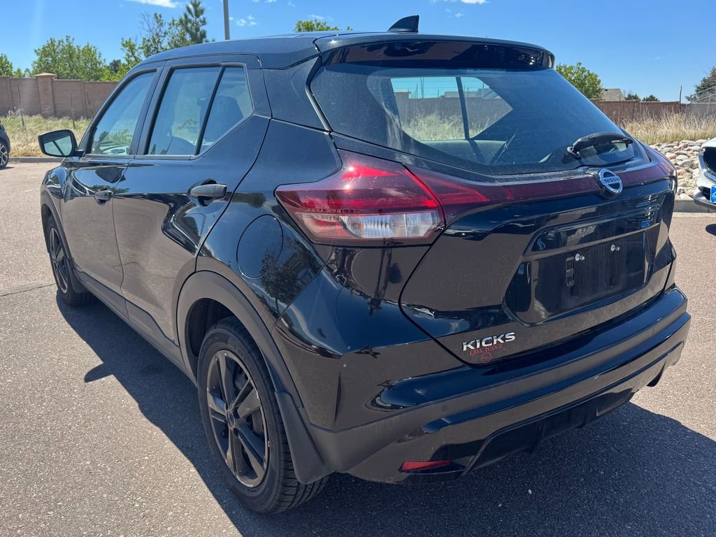 Used 2021 Nissan Kicks S FWD image 4
