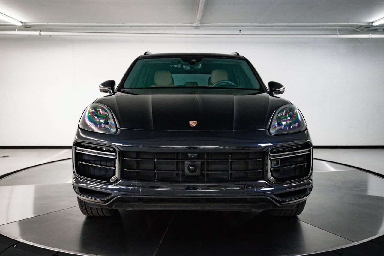 Certified 2022 Porsche Cayenne Turbo S AWD/4WD image 10