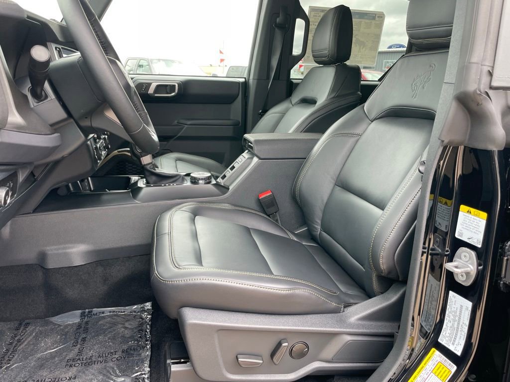 New 2025 Ford Bronco Badlands image 7