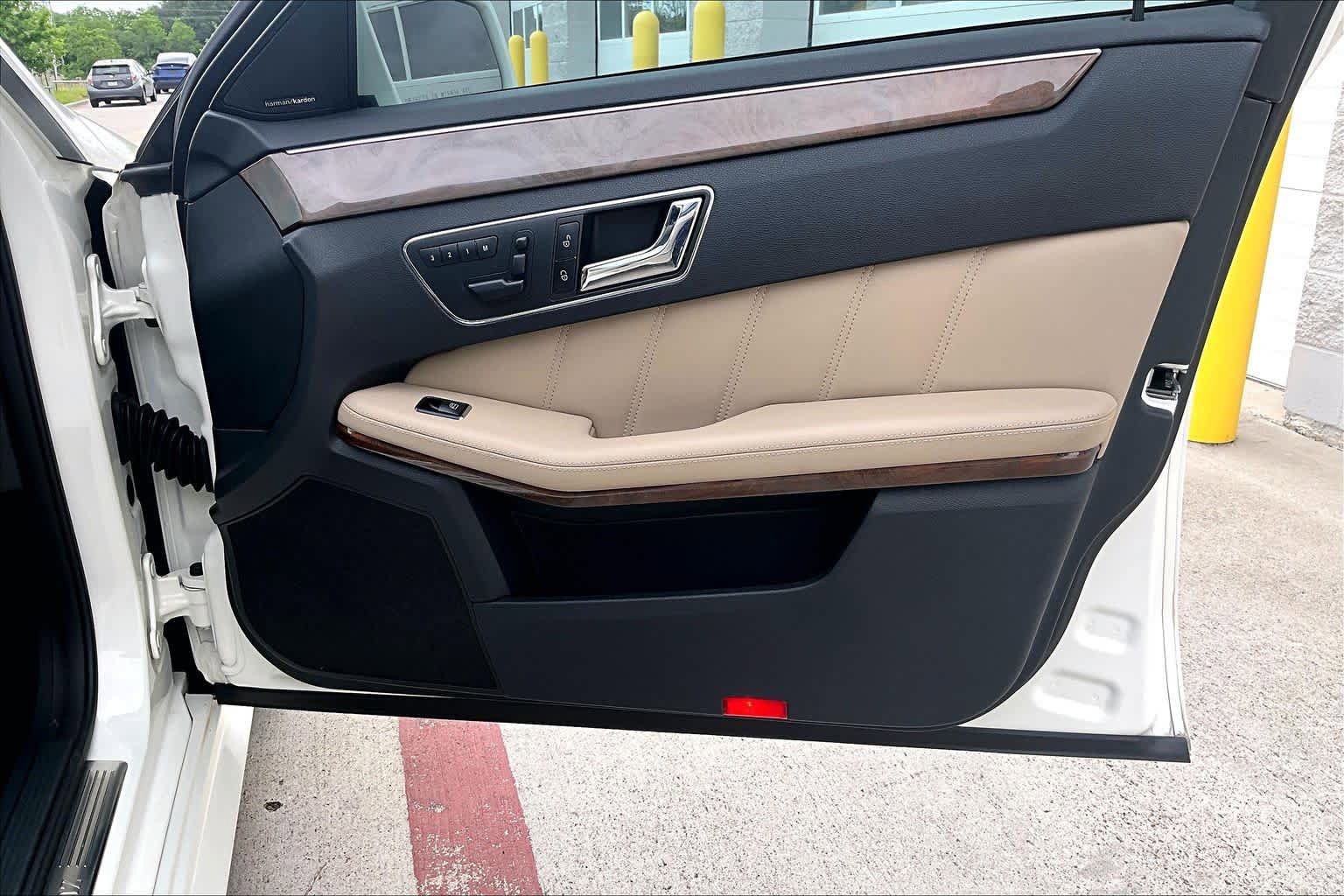 Used 2011 Mercedes-Benz E 350 Sedan image 19