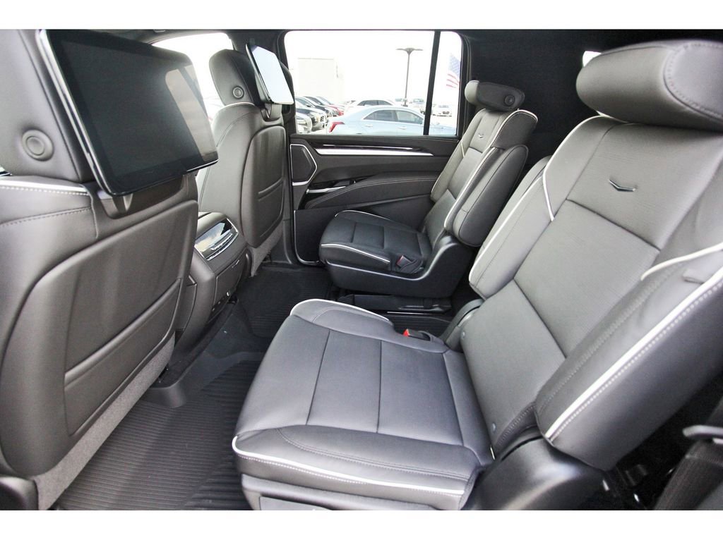 New 2026 Cadillac Escalade ESV Luxury image 7
