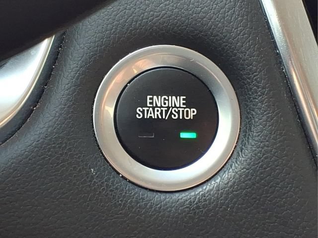 Used 2021 Chevrolet Traverse LT FWD image 21