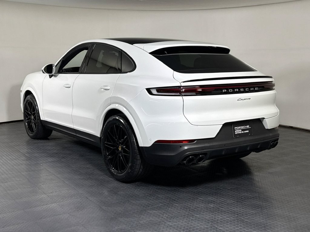 Certified 2024 Porsche Cayenne Coupe AWD/4WD image 3