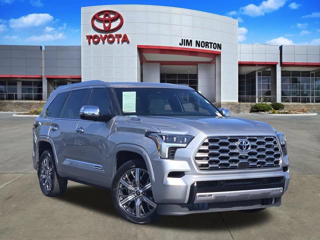 Used 2023 Toyota Sequoia Capstone AWD/4WD video 1