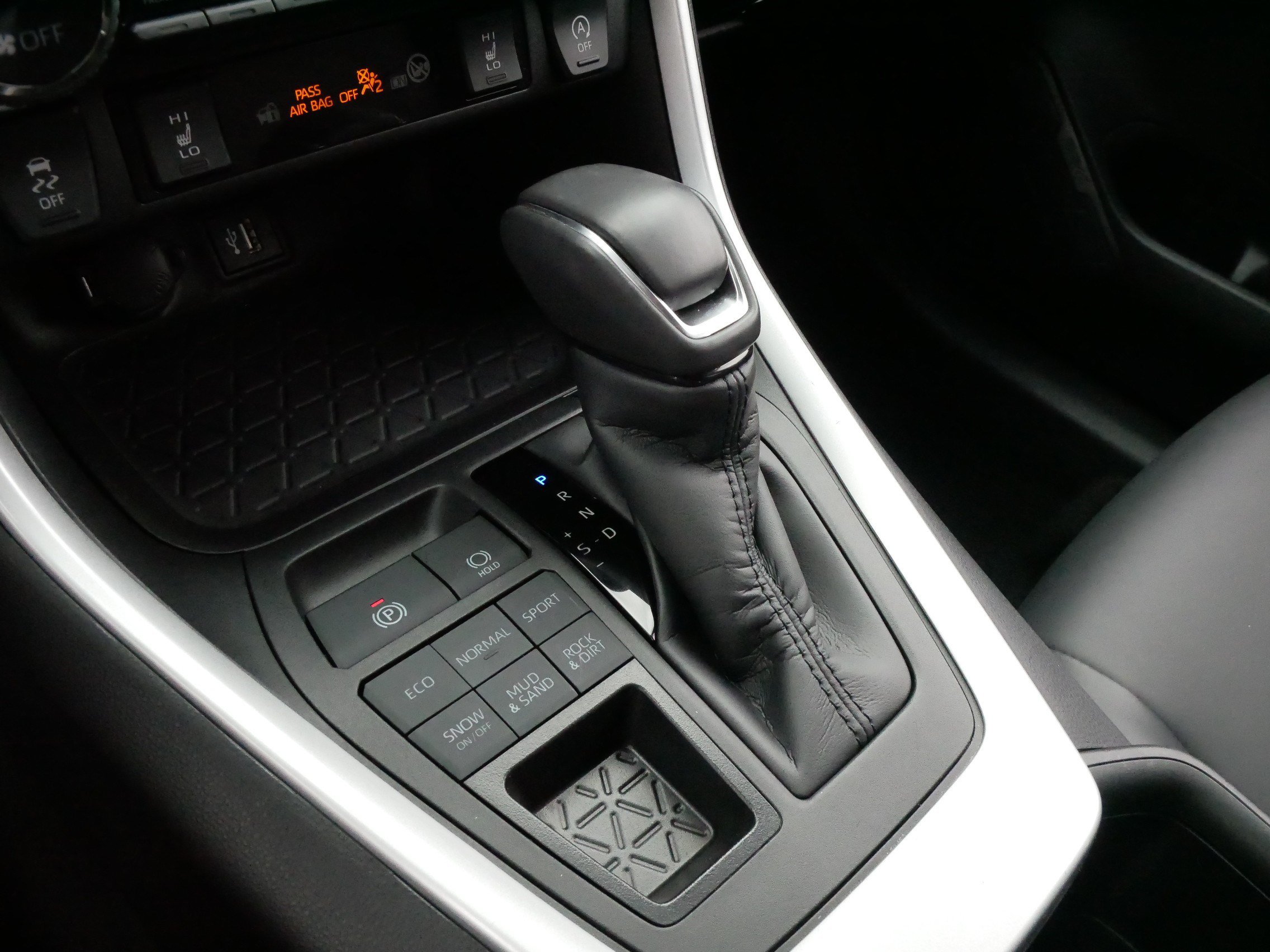 Certified 2023 Toyota RAV4 XLE Premium AWD/4WD image 24