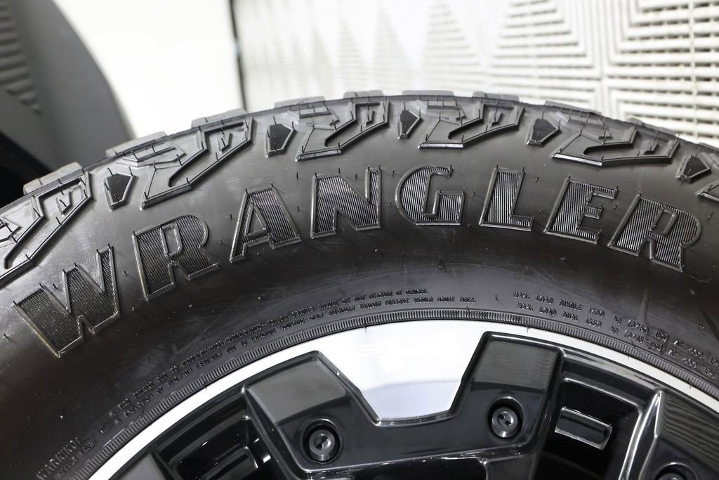 Used 2024 GMC Hummer EV 3X w/ Extreme Off-Road Package image 48