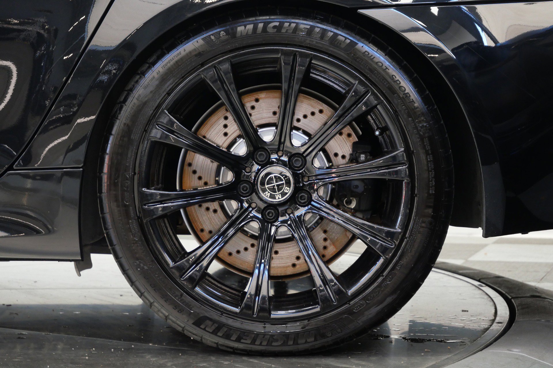 Used 2006 BMW M5 RWD image 11