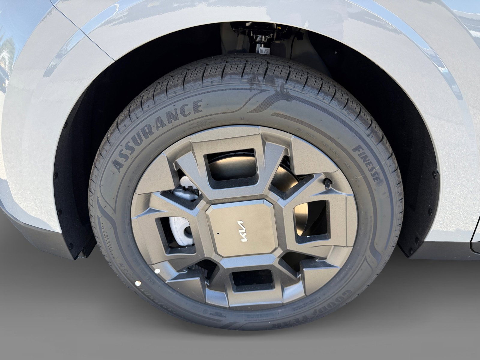 New 2026 Kia Carnival EX image 9