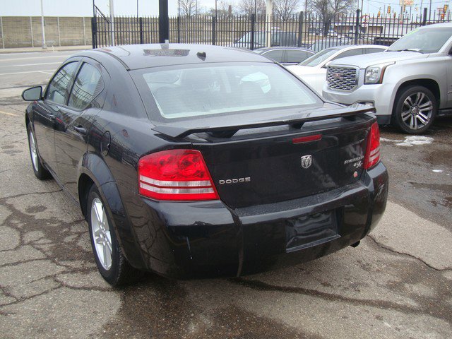 Used 2010 Dodge Avenger R/T image 3