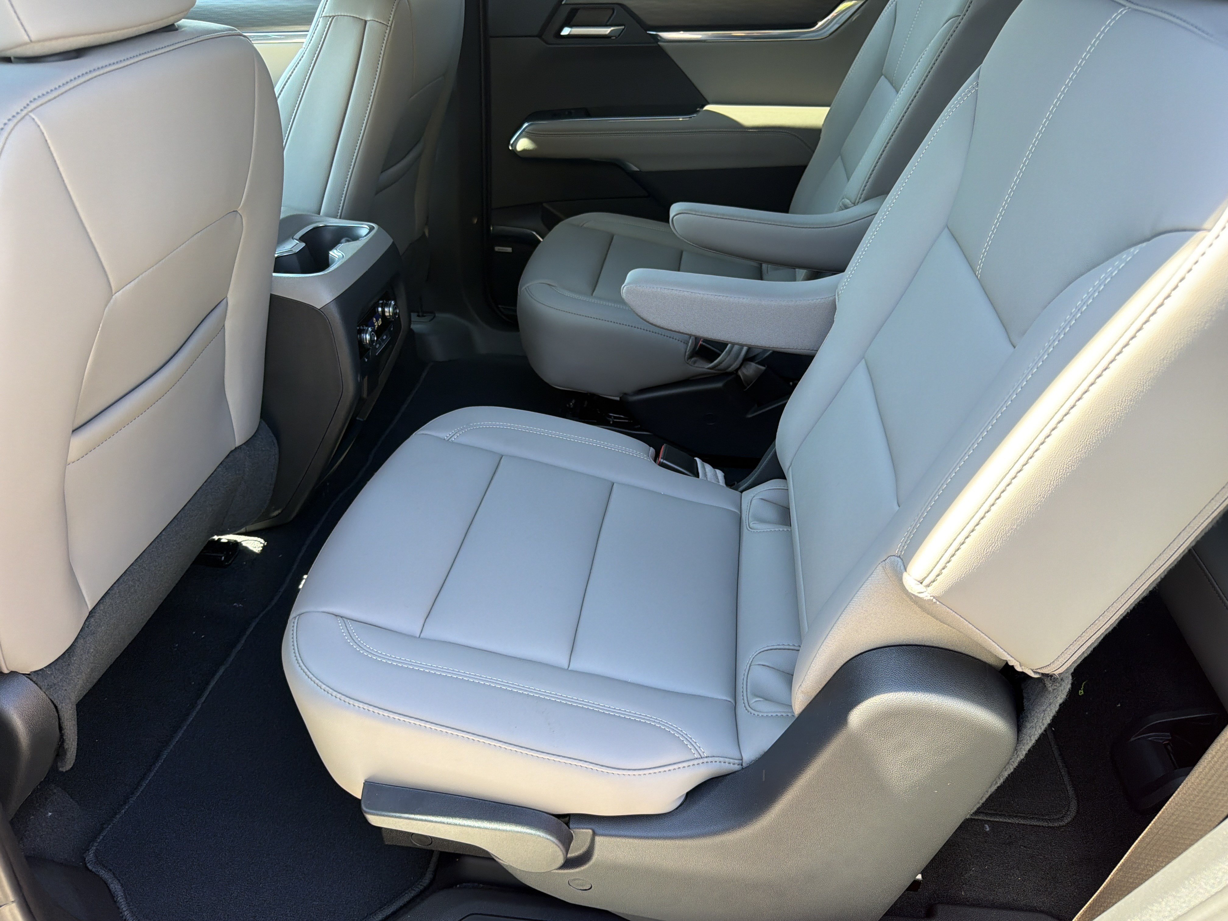 New 2027 GMC Acadia Elevation w/ Black Edition FWD image 22