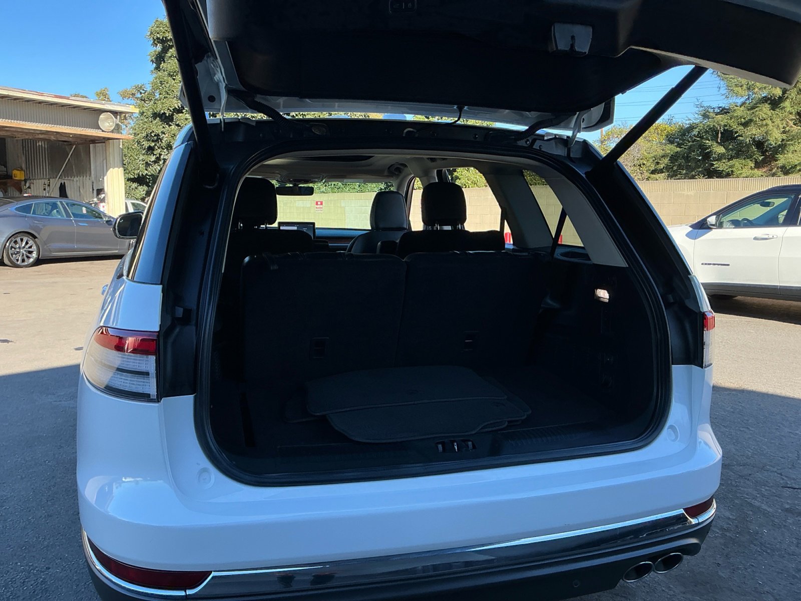 Used 2024 Lincoln Aviator Reserve AWD/4WD image 26