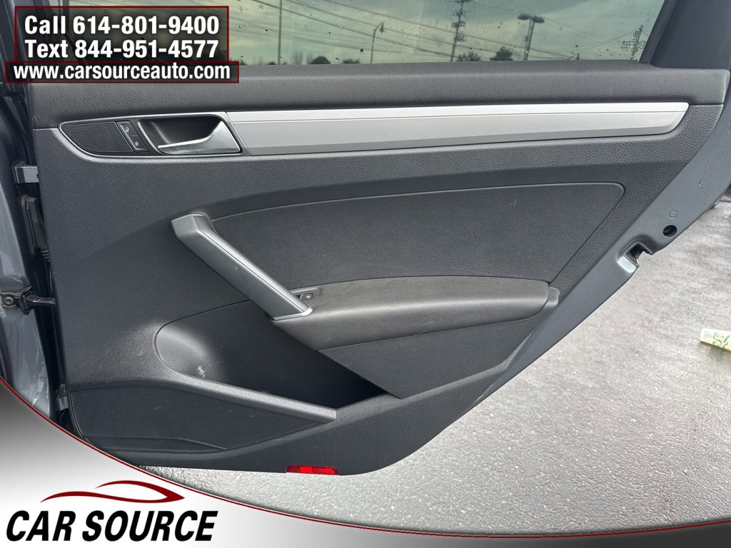 Used 2017 Volkswagen Passat 1.8T S image 33