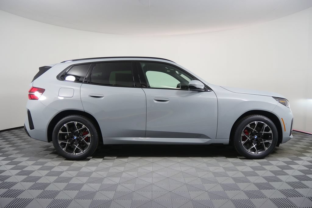 Used 2026 BMW X3 xDrive30i w/ Premium Package AWD/4WD image 2