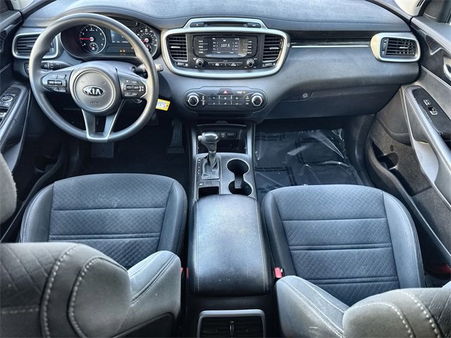 Used 2017 Kia Sorento LX image 10