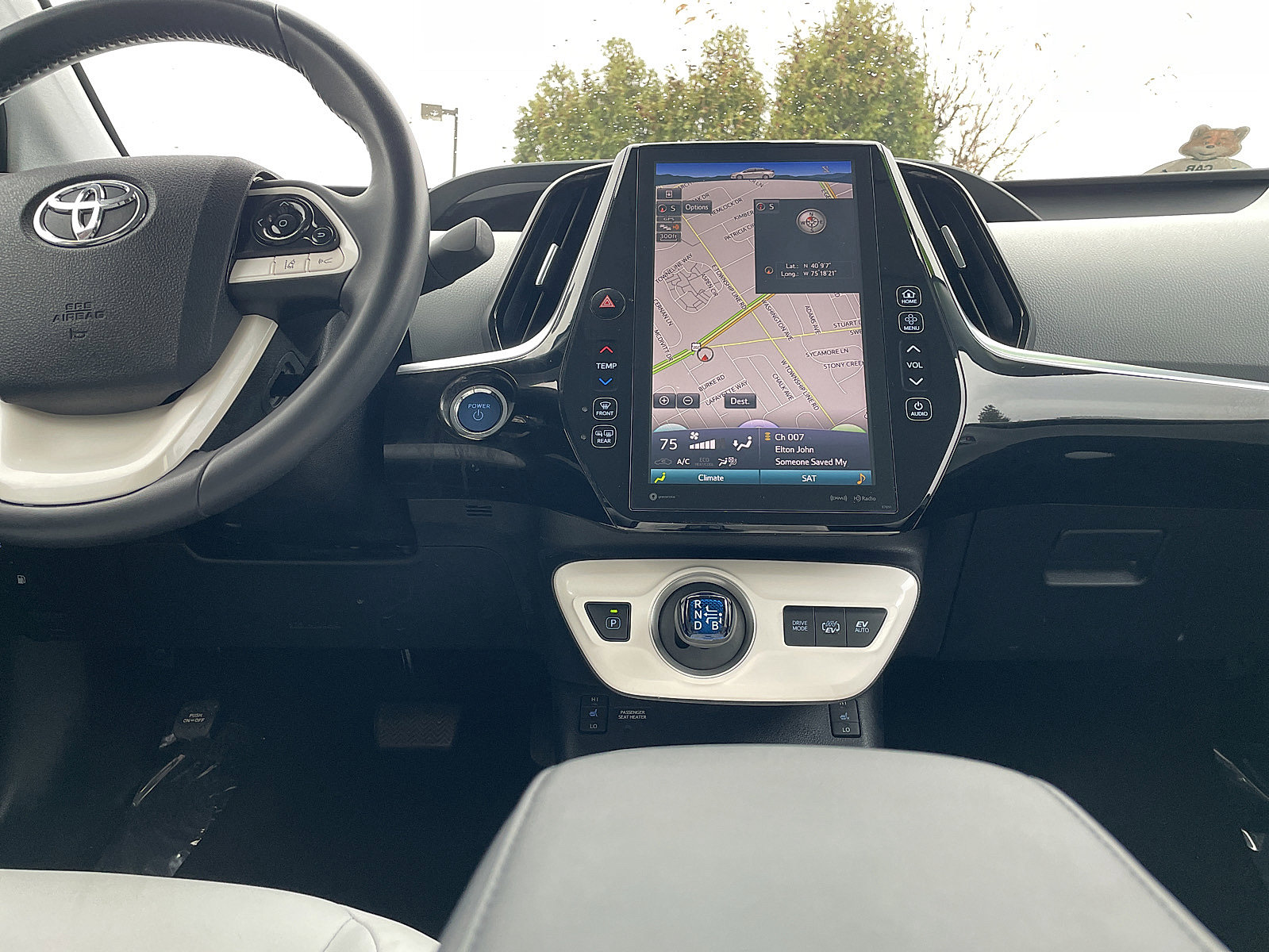 Used 2017 Toyota Prius Prime Premium image 62