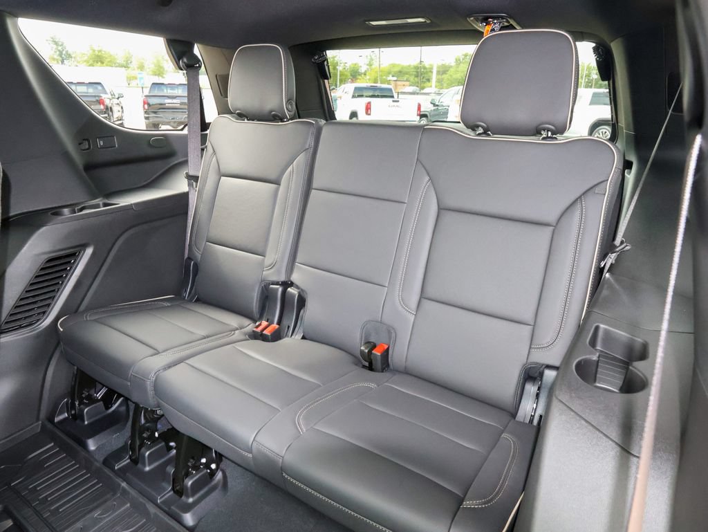 New 2026 GMC Yukon Elevation w/ Elevation Premium Package AWD/4WD image 14