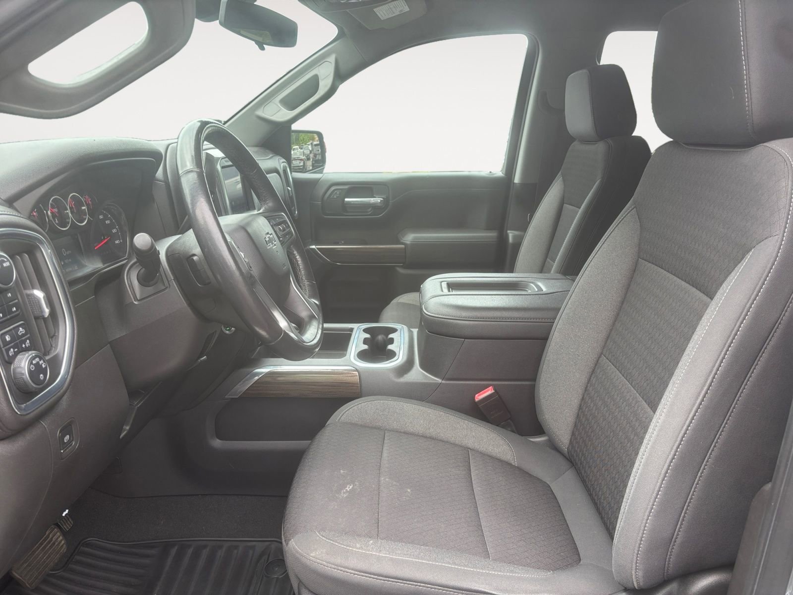 Used 2021 Chevrolet Silverado 1500 RST w/ Convenience Package II AWD/4WD image 9