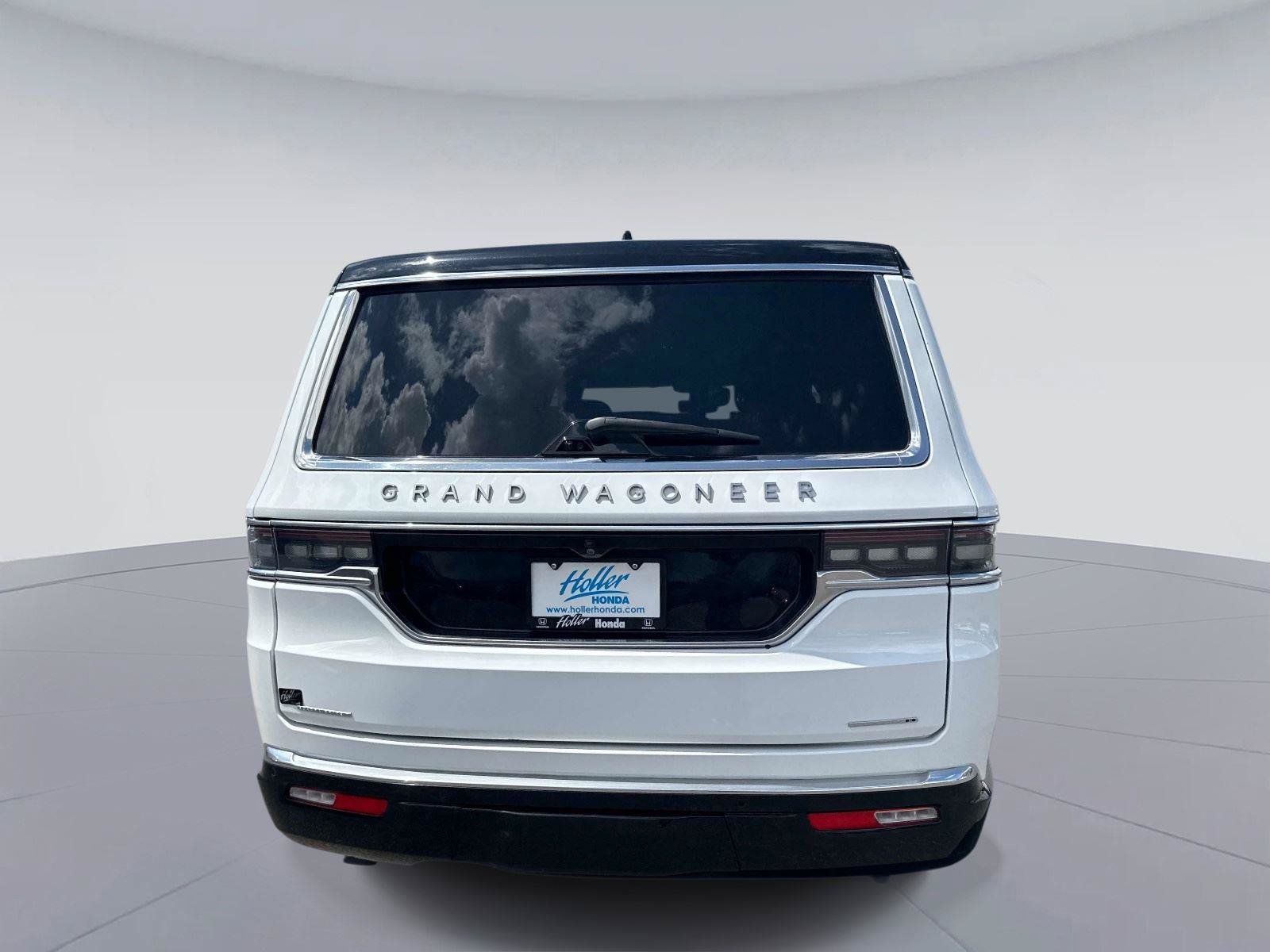 Used 2023 Jeep Grand Wagoneer Series II AWD/4WD image 5
