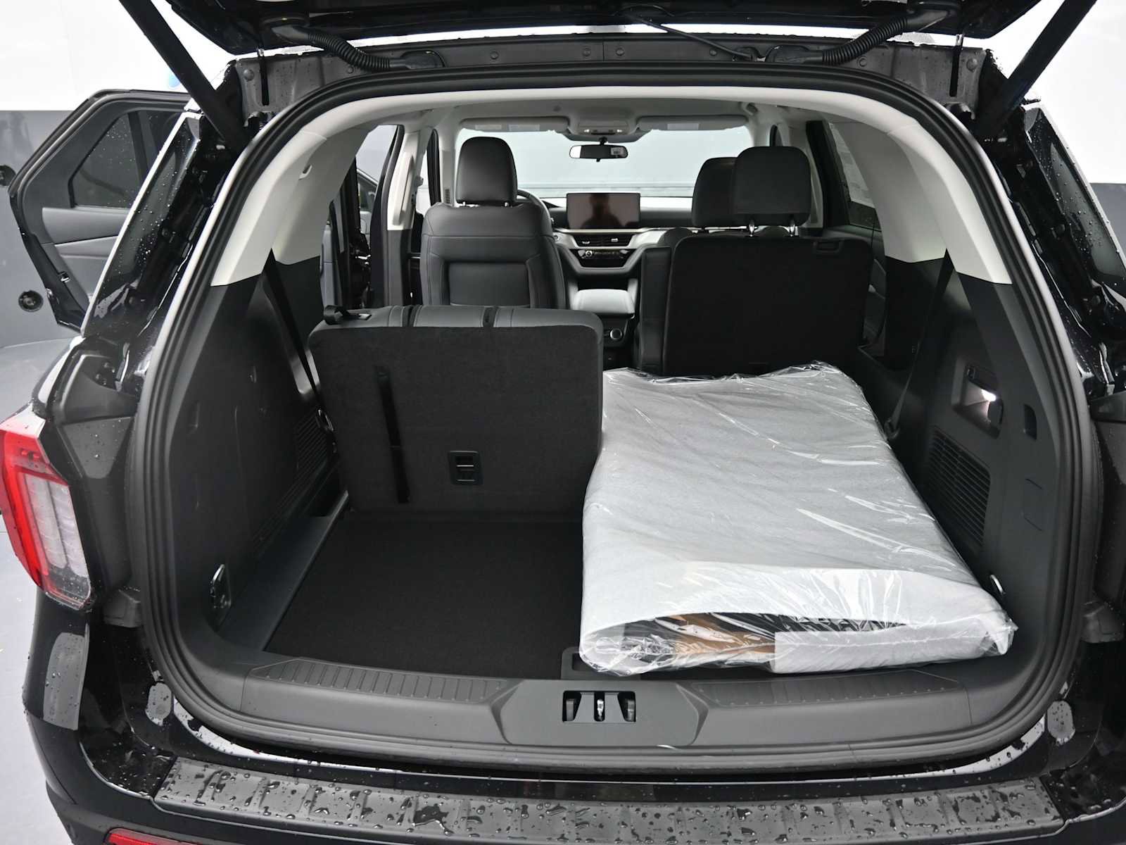 New 2026 Ford Explorer Active w/ Active Comfort Package image 18