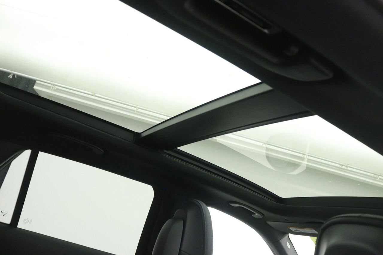 New 2026 Mercedes-Benz GLC 300 image 15