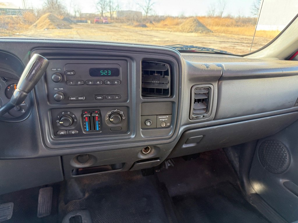 Used 2003 Chevrolet Silverado 3500 4x4 Regular Cab w/ Snow Plow Prep Package image 12