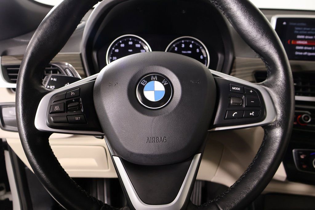 Used 2022 BMW X2 xDrive28i w/ Convenience Package image 3
