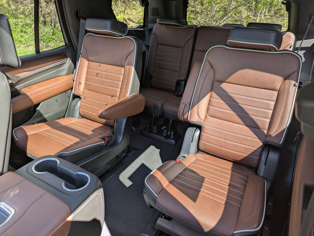 Used 2023 GMC Yukon Denali Ultimate image 28