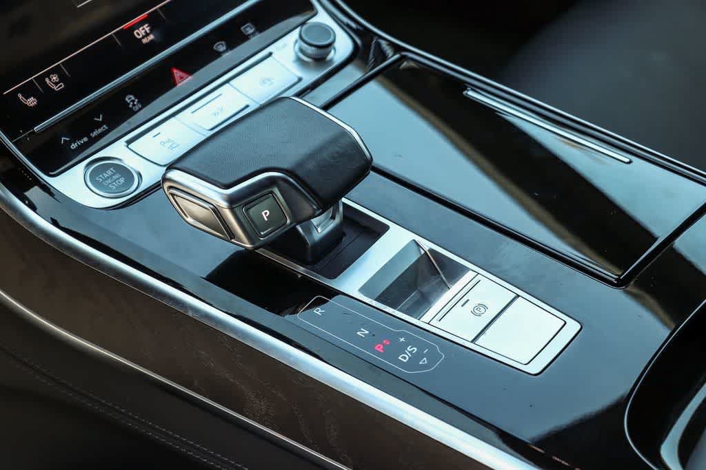 Used 2025 Audi A8 L 3.0T w/ Executive Package AWD/4WD image 18