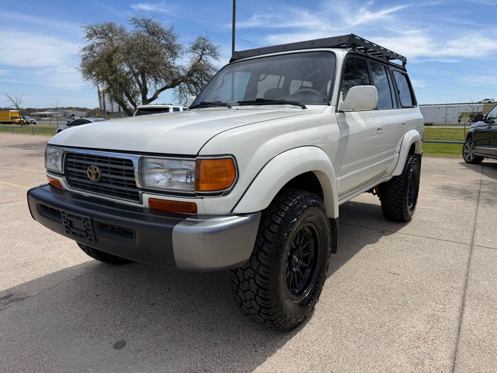 Used 1997 Toyota Land Cruiser w/ Leather Trim Pkg AWD/4WD image 3