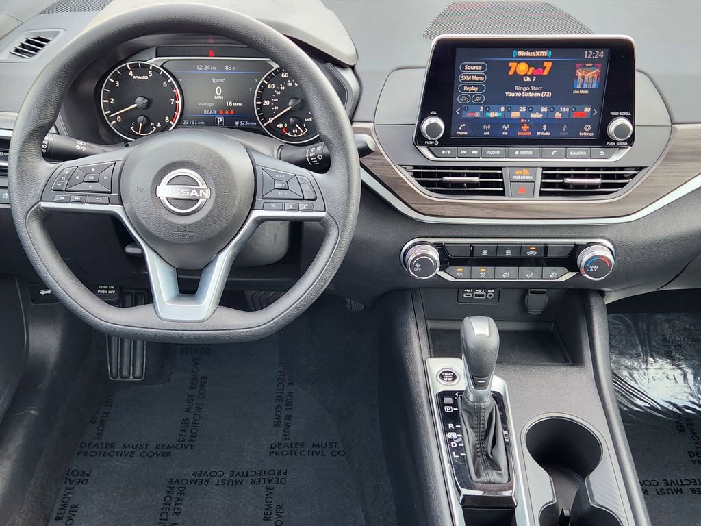 Used 2025 Nissan Altima 2.5 SV FWD image 26