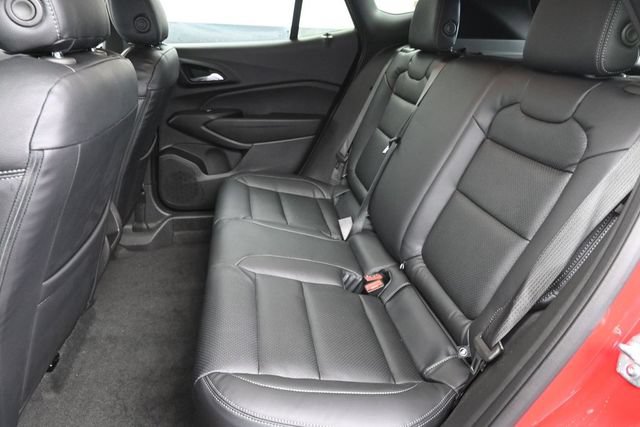 Used 2026 Chevrolet Trax RS FWD image 25