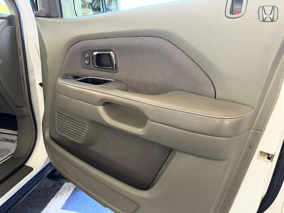 Used 2006 Honda Pilot EX image 24