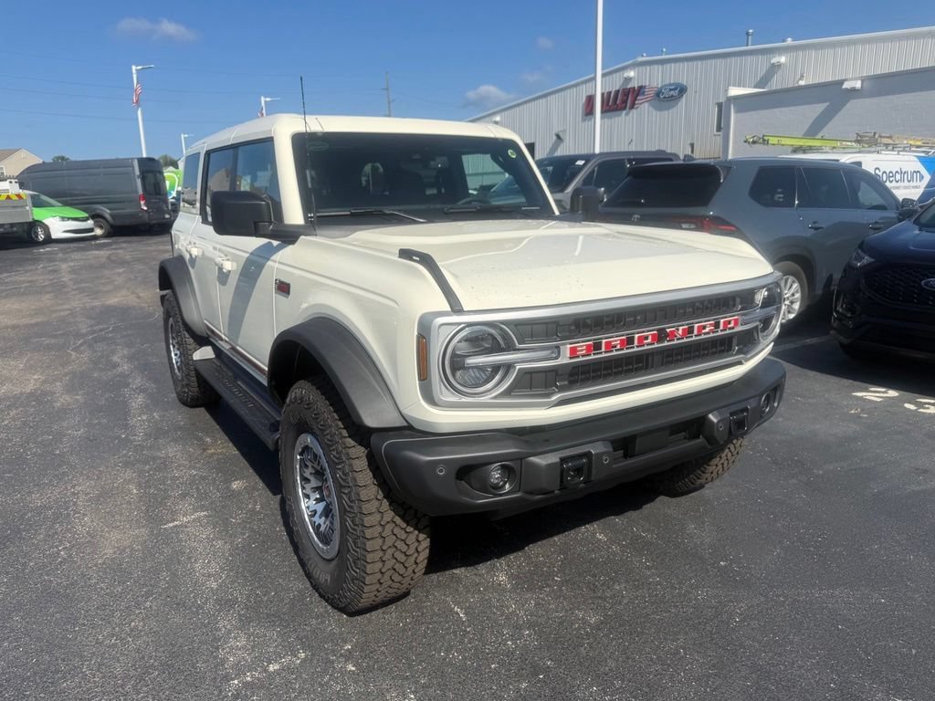 New 2026 Ford Bronco Outer Banks w/ Sasquatch Package