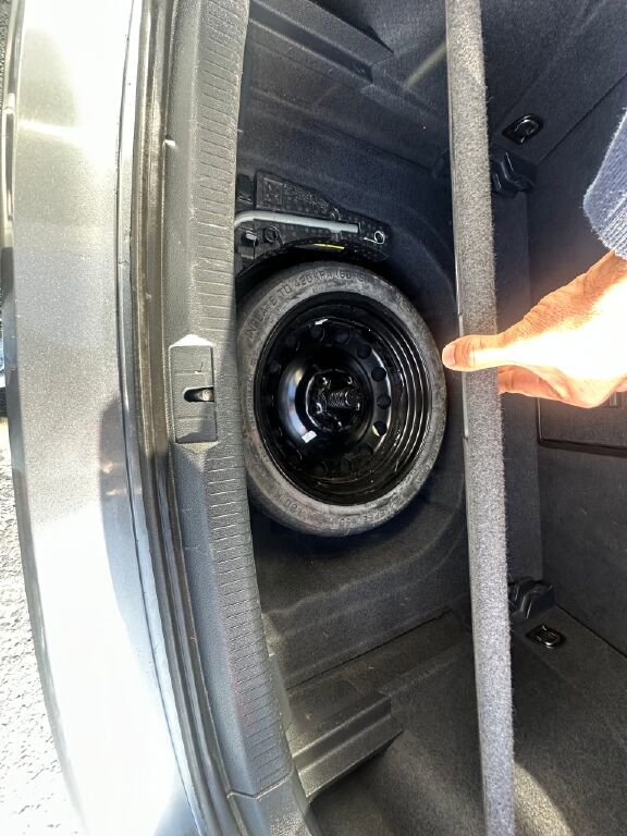 Used 2015 Volkswagen Golf Launch Edition image 14