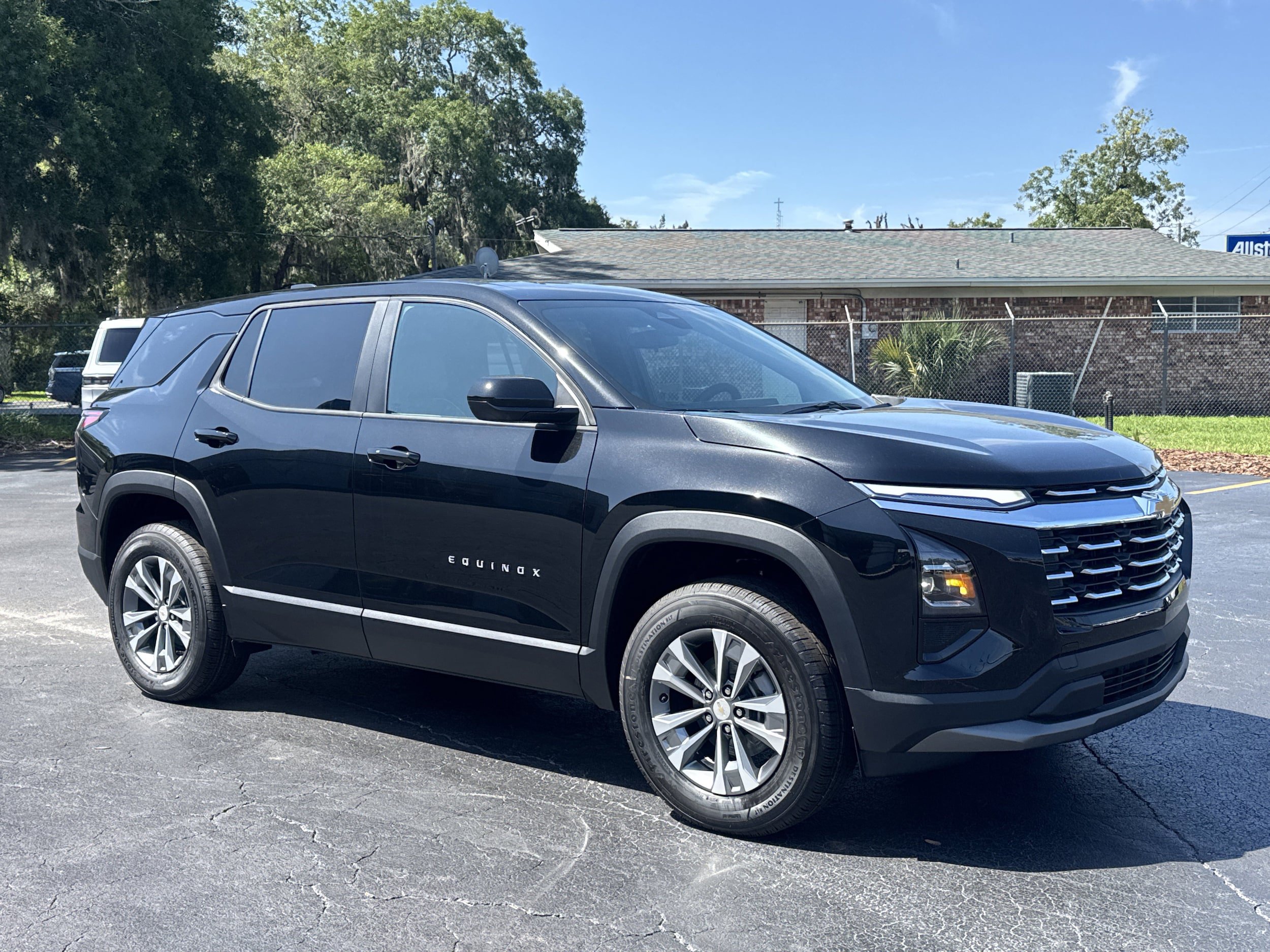 New 2026 Chevrolet Equinox LT w/ Convenience Package II FWD video 2
