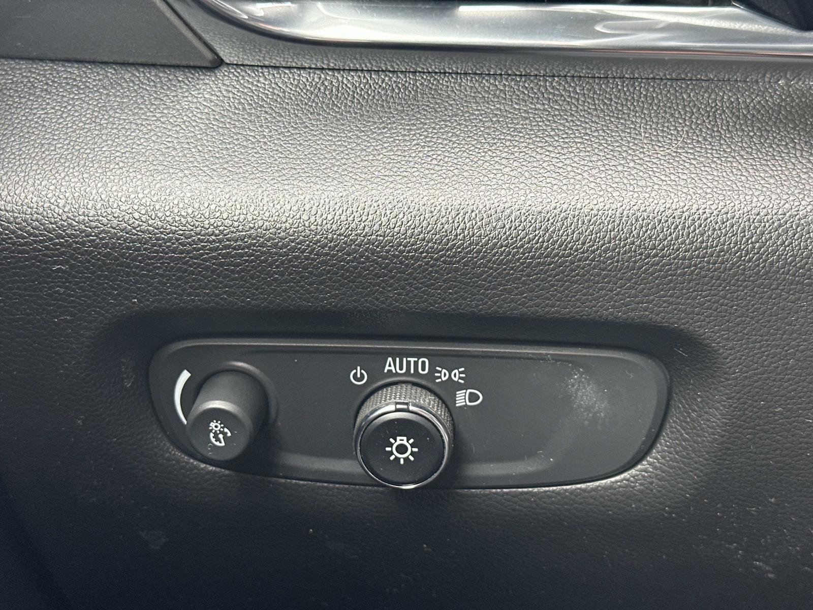 Certified 2023 Chevrolet Traverse LT image 26