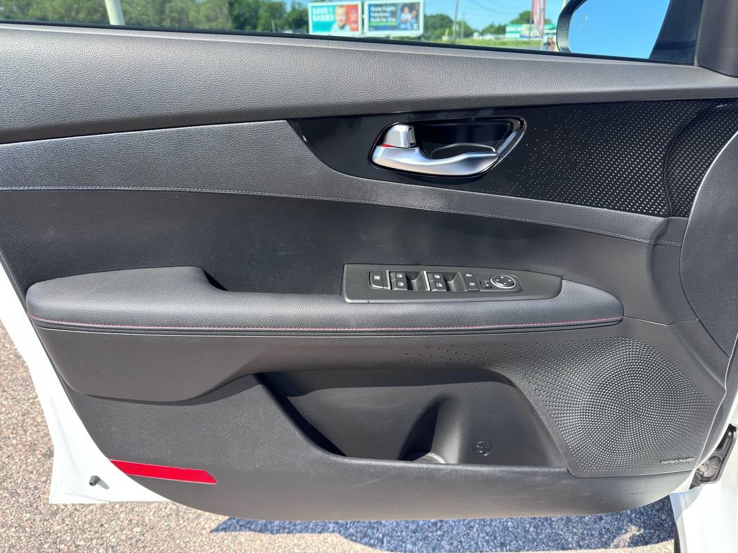 Used 2022 Kia Forte GT w/ GT2 Package FWD image 9
