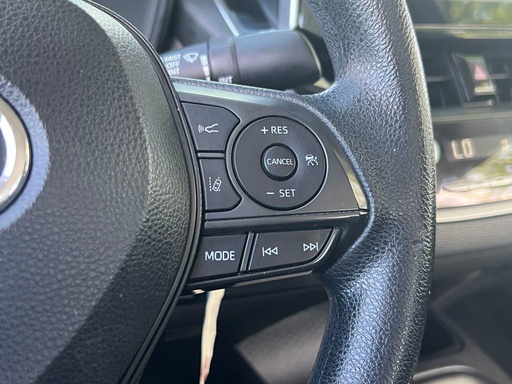 Used 2021 Toyota Corolla LE FWD image 20