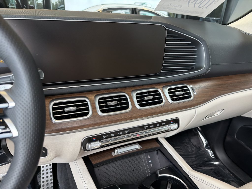 New 2026 Mercedes-Benz GLS 450 4MATIC image 23