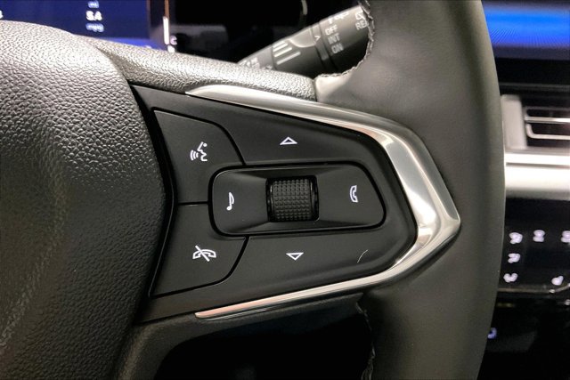 Used 2025 Chevrolet Trax LT w/ LT Convenience Package FWD image 19