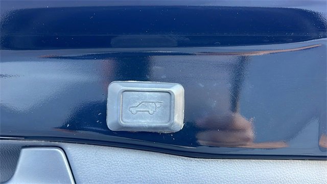 Used 2022 Toyota RAV4 XLE Premium image 32