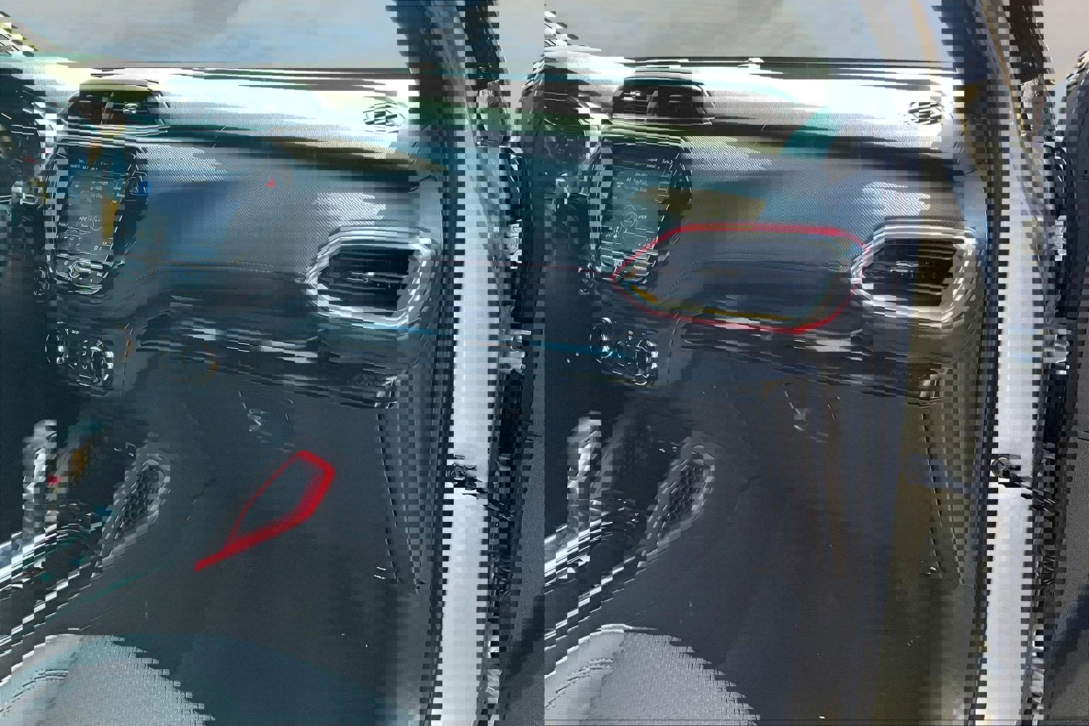 Used 2023 Chevrolet TrailBlazer RS w/ Convenience Package image 18