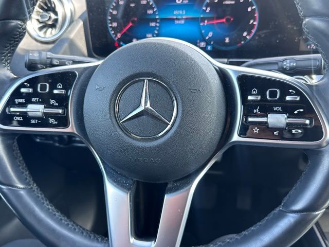 Used 2022 Mercedes-Benz GLA 250 4MATIC w/ Premium Package Lite image 17