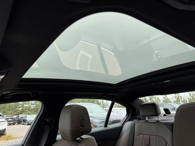 Used 2025 BMW i5 xDrive40 w/ Premium Package image 23