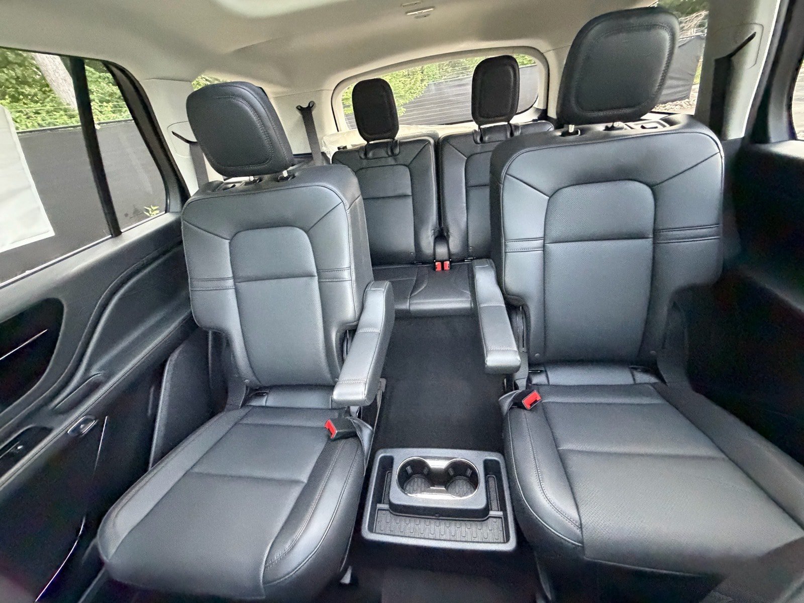 New 2026 Lincoln Aviator AWD image 38