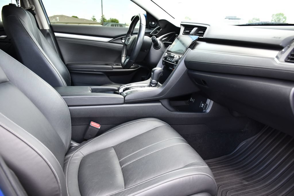 Used 2018 Honda Civic Touring image 36